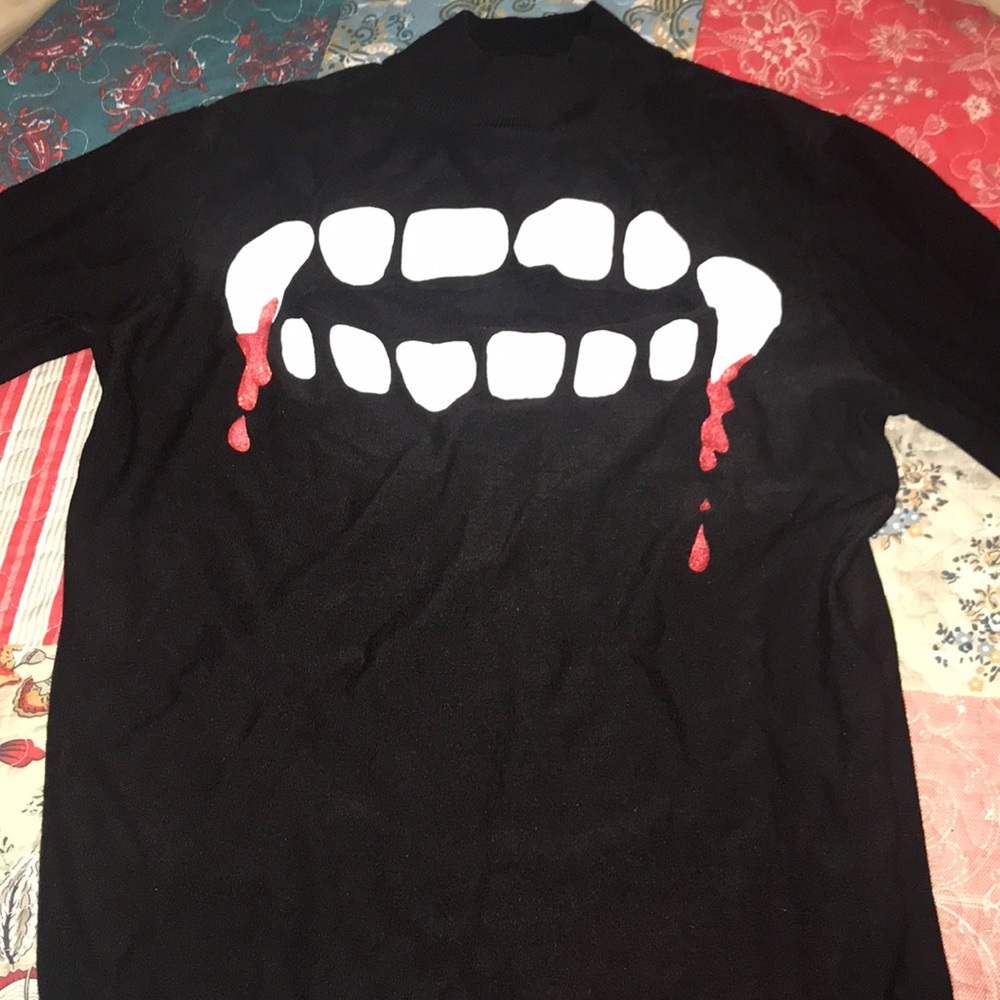A long sleeve shirt